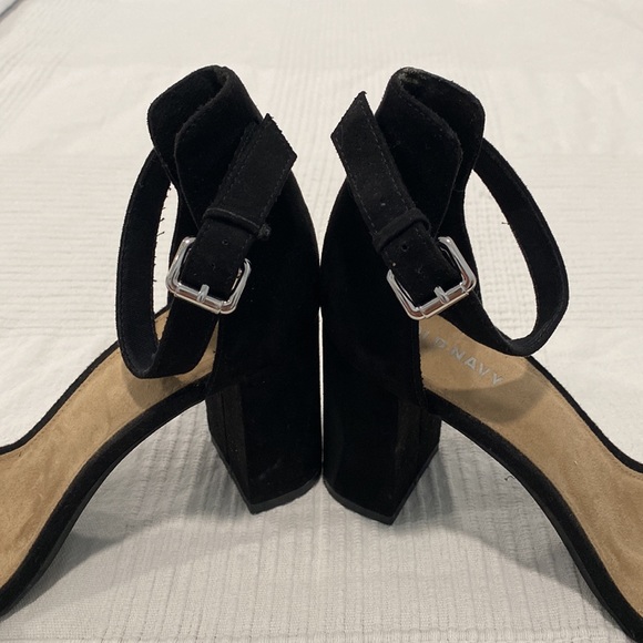 Old navy wedge black heels - Picture 4 of 4